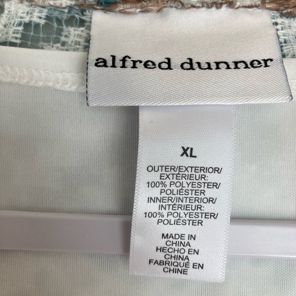 Alfred Dunner Cardigan with Tank & Necklace -NWT - Picture 8 of 9